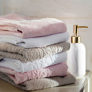 MALINA bath towel